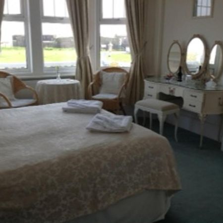 Bassets House Panzió Eastbourne Kültér fotó